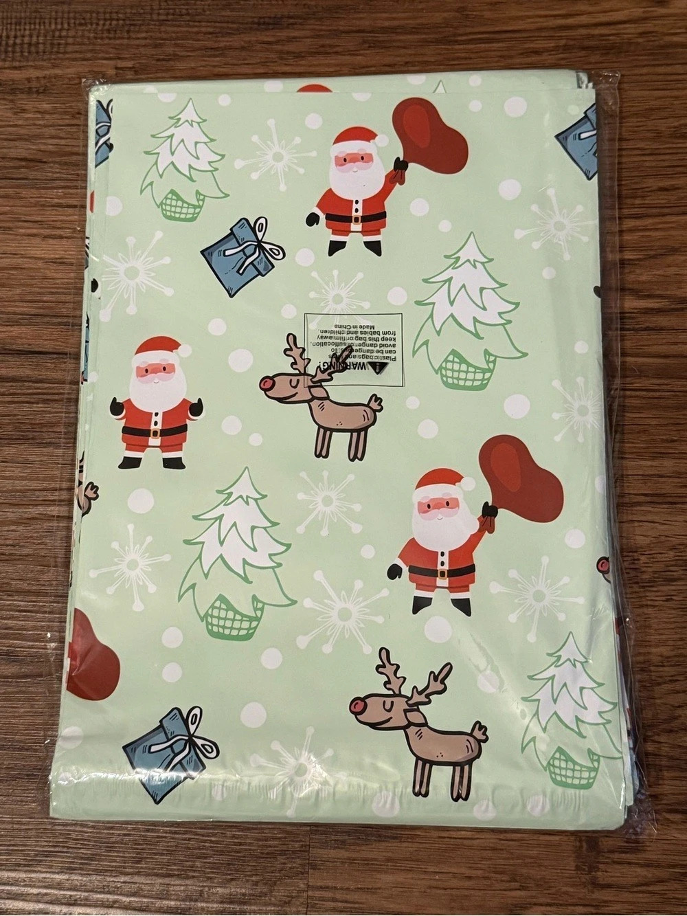 100 Pack of 10x13 Inch Green Polymailers with Santa and Reindeer Design - Sealed